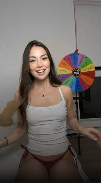 Emeralddecloet leaked private photo uncensored HD quality