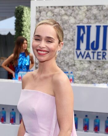 Emilia clarke page leaked private photo uncensored HD quality