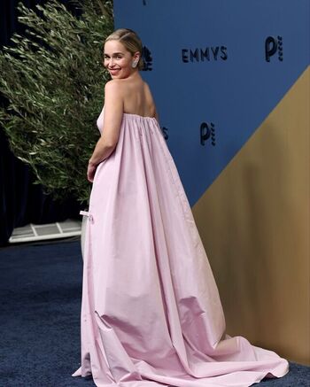 Emilia clarke page leaked private photo uncensored HD quality