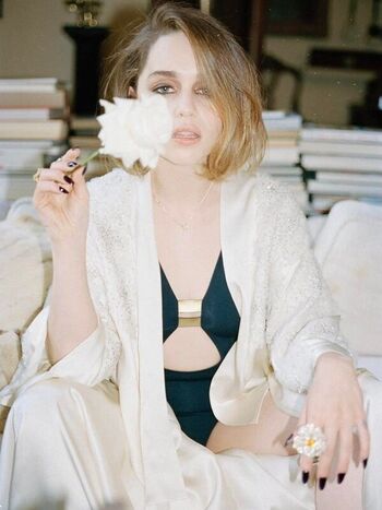 Emilia clarke page leaked private photo uncensored HD quality