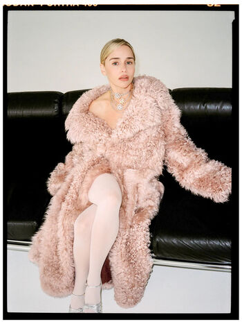 Emilia clarke leaked private photo uncensored HD quality