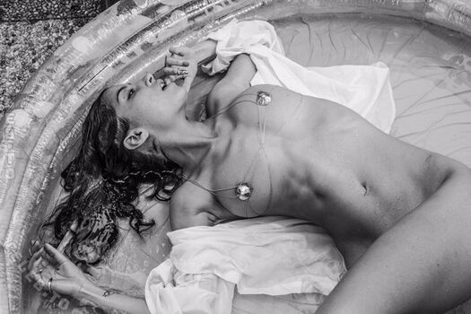 Emilie payet page leaked private photo uncensored HD quality