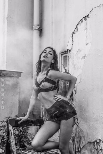 Emilie payet page leaked private photo uncensored HD quality