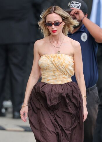 Emily blunt page leaked private photo uncensored HD quality