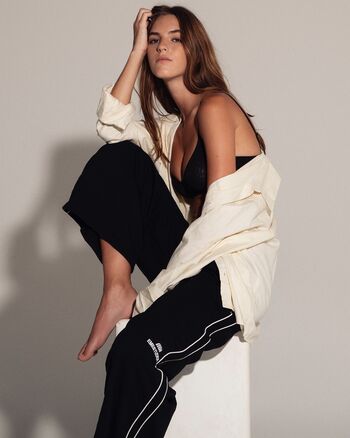 Emily feld  page leaked private photo uncensored HD quality