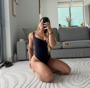 Emily mangler leaked private photo uncensored HD quality