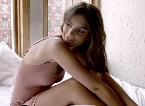 Emily ratajkowski  page leaked private photo uncensored HD quality