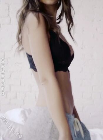 Emily ratajkowski  page leaked private photo uncensored HD quality