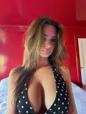 Emily ratajkowski  page leaked private photo uncensored HD quality