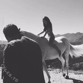 Emily ratajkowski  page leaked private photo uncensored HD quality