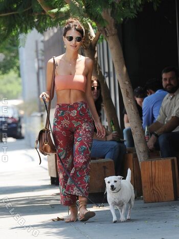 Emily ratajkowski  page leaked private photo uncensored HD quality