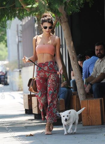 Emily ratajkowski  page leaked private photo uncensored HD quality