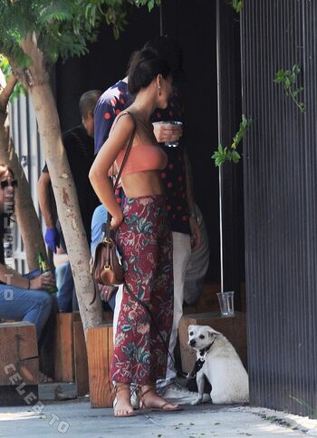 Emily ratajkowski  page leaked private photo uncensored HD quality