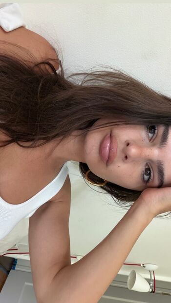 Emily ratajkowski  page leaked private photo uncensored HD quality