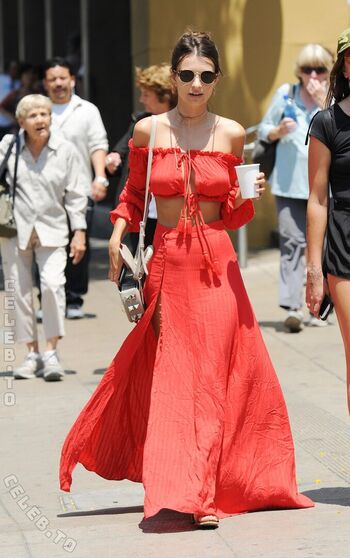 Emily ratajkowski  page leaked private photo uncensored HD quality