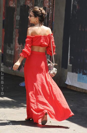Emily ratajkowski  page leaked private photo uncensored HD quality