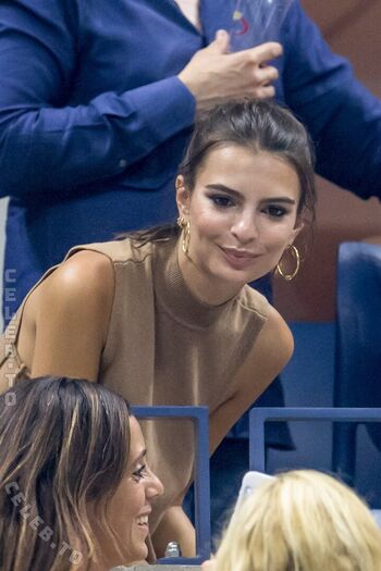 Emily ratajkowski  page leaked private photo uncensored HD quality