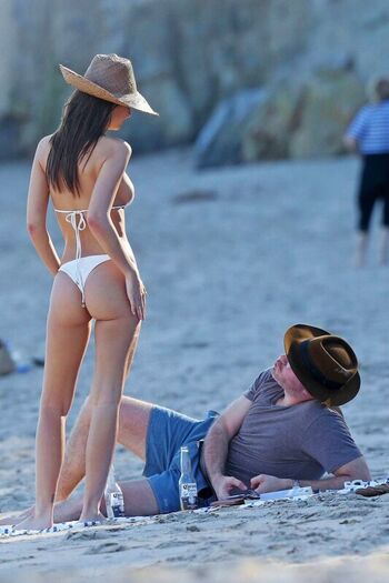 Emily ratajkowski leaked private photo uncensored HD quality