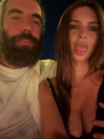 Emily ratajkowski leaked private photo uncensored HD quality