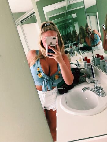 Emma burzynski page leaked private photo uncensored HD quality