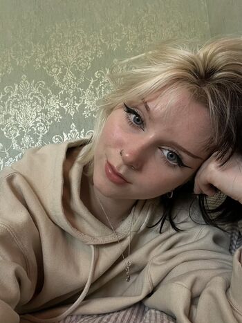 Emzeeni page leaked private photo uncensored HD quality
