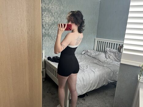 Emzeeni leaked private photo uncensored HD quality