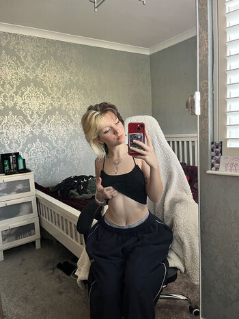 Emzeeni leaked private photo uncensored HD quality