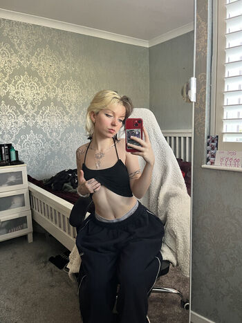 Emzeeni leaked private photo uncensored HD quality