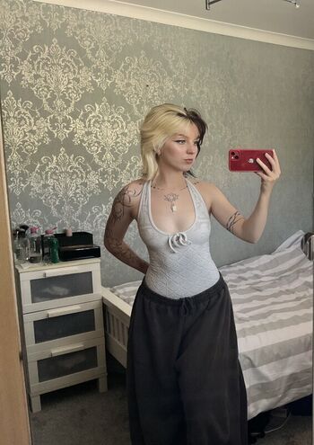 Emzeeni leaked private photo uncensored HD quality