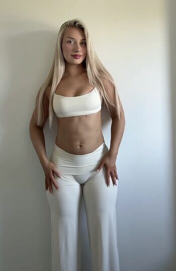 Ermira lika leaked private photo uncensored HD quality