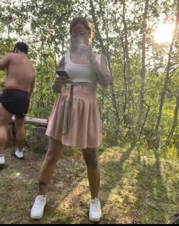 Etwas neugierig leaked private photo uncensored HD quality