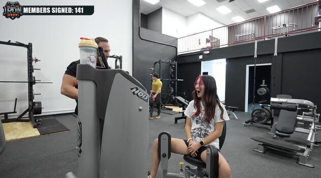 Extraemily page leaked private photo uncensored HD quality