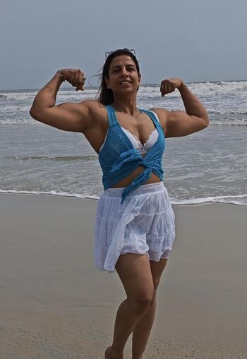 Fitmom kusum leaked private photo uncensored HD quality