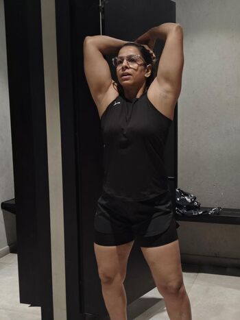 Fitmom kusum leaked private photo uncensored HD quality