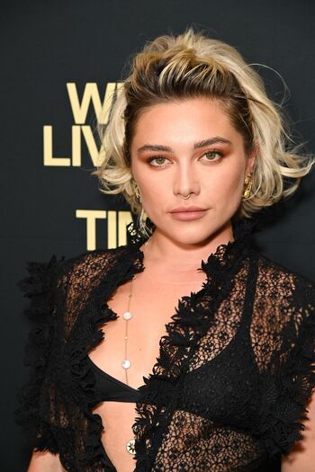 Florence pugh  page leaked private photo uncensored HD quality
