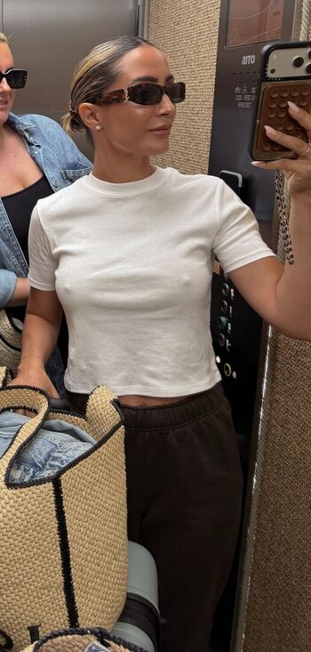 Frankie bridge  page leaked private photo uncensored HD quality