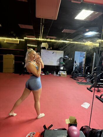 Girls in wedgy fitness shorts page leaked private photo uncensored HD quality