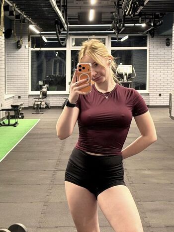 Girls in wedgy fitness shorts page leaked private photo uncensored HD quality