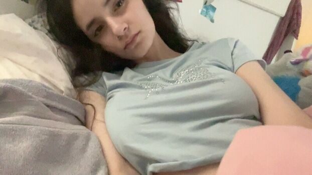 Gizellefuentes leaked private photo uncensored HD quality