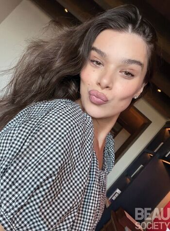 Hailee steinfeld leaked private photo uncensored HD quality