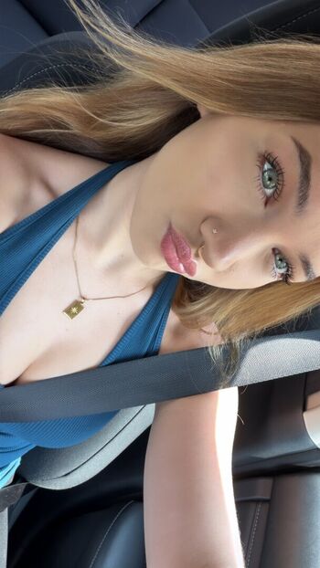 Halia beamer  page leaked private photo uncensored HD quality