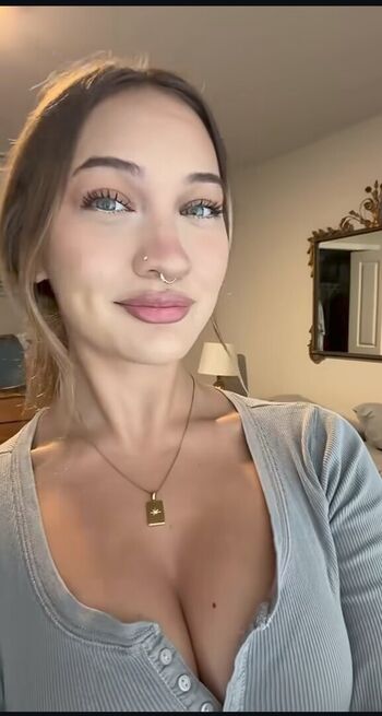 Halia beamer  page leaked private photo uncensored HD quality