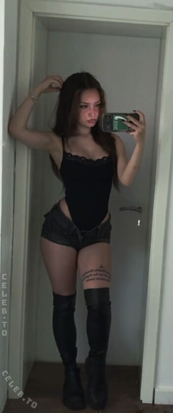 Hannahluisienne leaked private photo uncensored HD quality