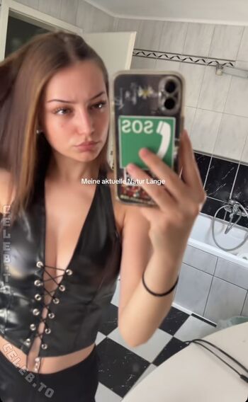 Hannahluisienne leaked private photo uncensored HD quality