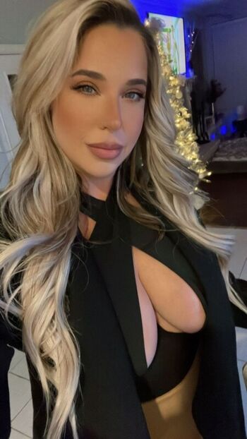Hayleesworld leaked private photo uncensored HD quality