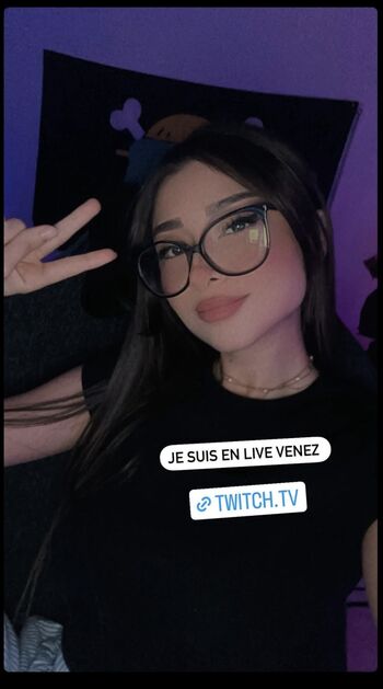 Helydia leaked private photo uncensored HD quality