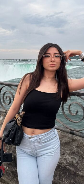 Helydia leaked private photo uncensored HD quality