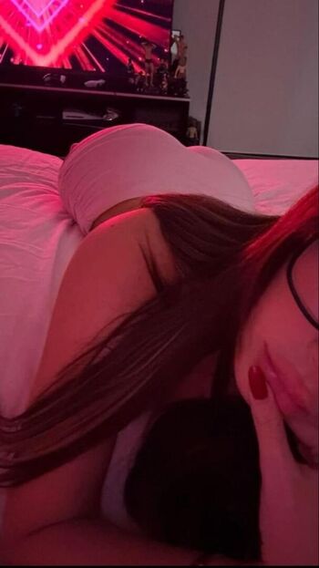 Helydia leaked private photo uncensored HD quality