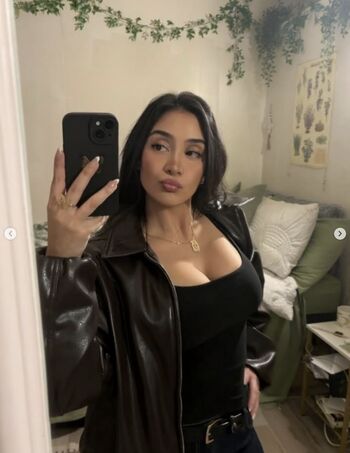 Hermosainez leaked private photo uncensored HD quality