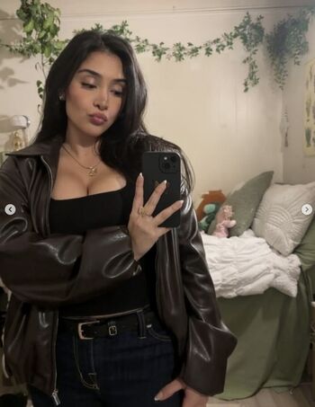 Hermosainez leaked private photo uncensored HD quality